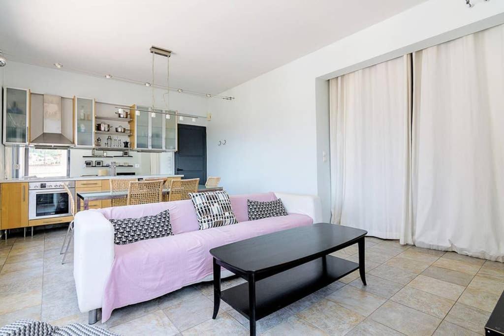 1Bedroom House In The City Center With Great View Atene Esterno foto